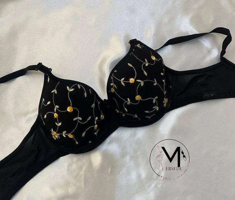 سوتین اسفنجی فنردار گلدوزي شده