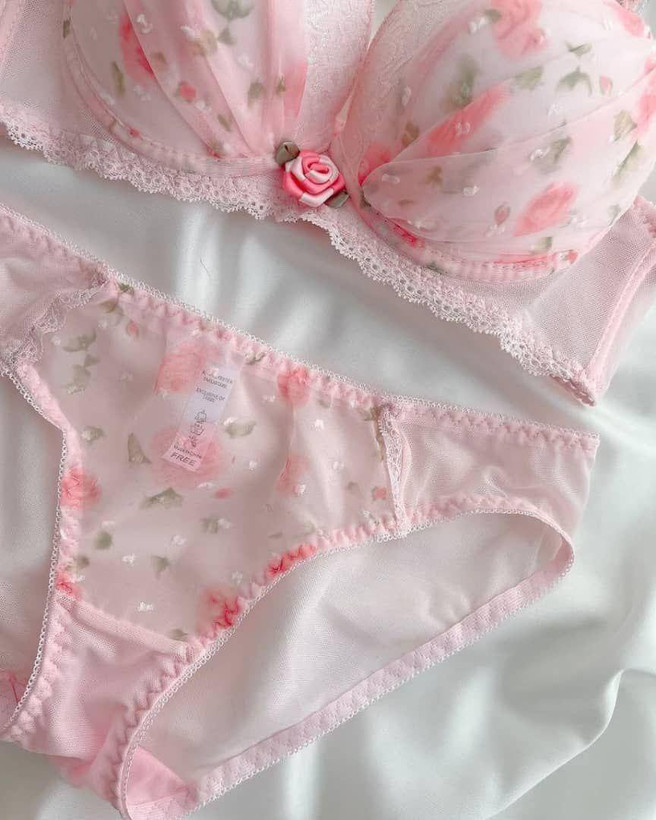 ست سوتین و شورت زنانه گلدار مدل عروس