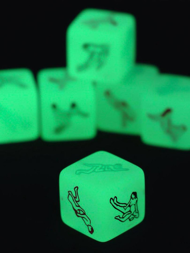 تاس بازی شبتاب (Glow in the Dark)